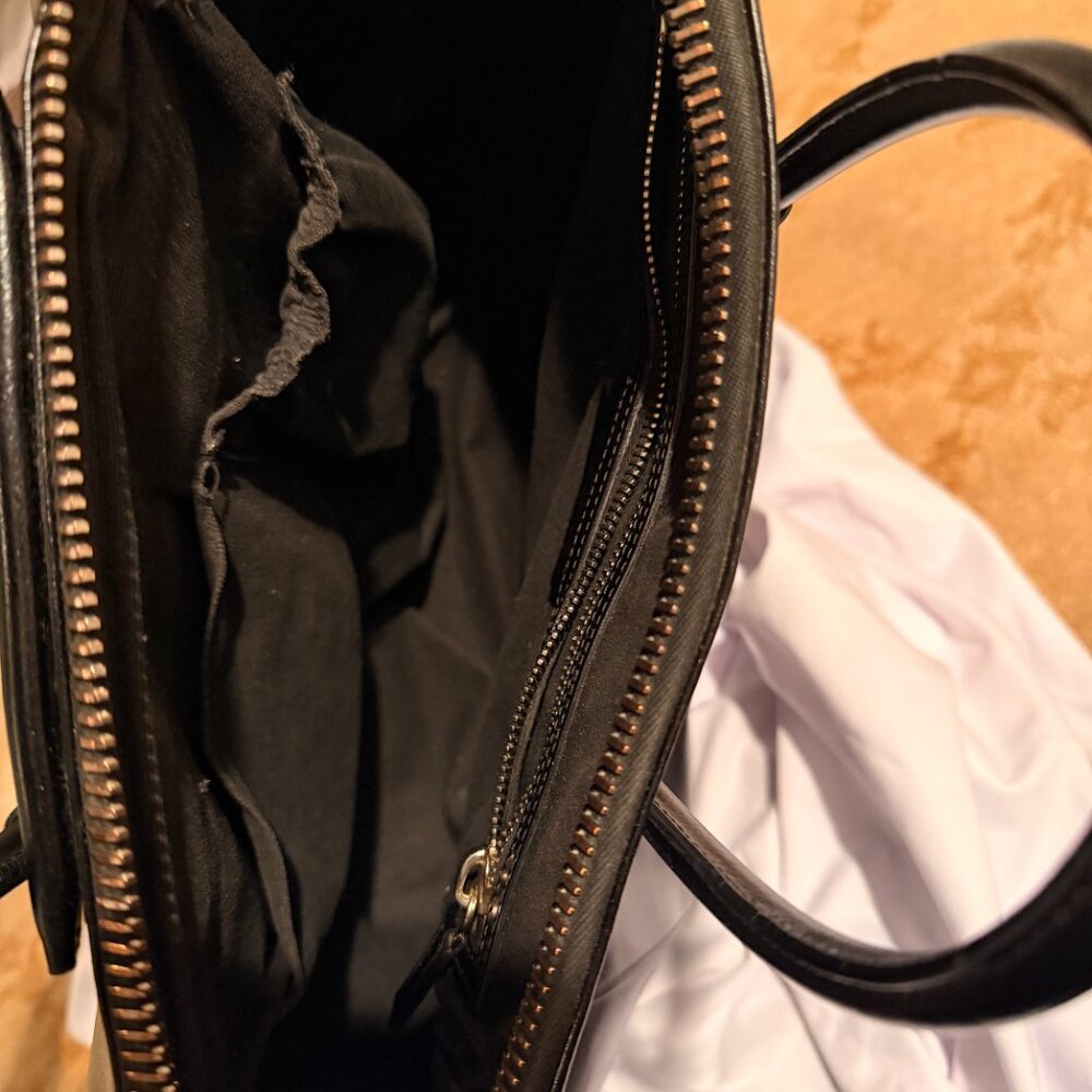 100% Authentic Antigona Medium Bag-Black with Gold Hardware - Picture 8 of 9